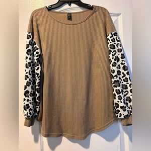 EMERY Rose Pullover Top / Tan W/Leopard Print LS Top NWOT Size M